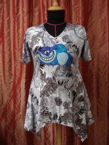 Cheshire cat op shirt 